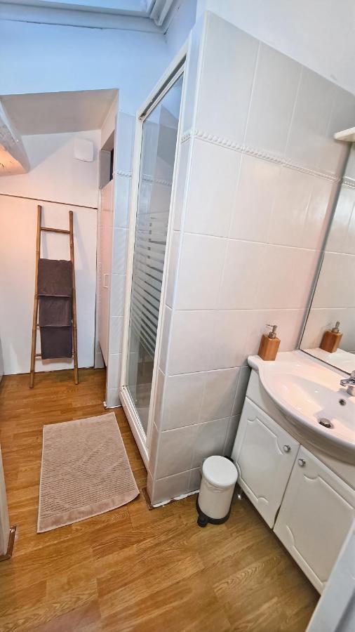 Sous Les Toits D'Avignon Apartment ภายนอก รูปภาพ